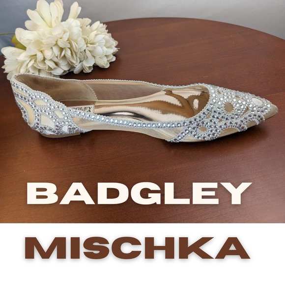 Badgley Mischka GORGEOUS Gigi Crystal Pointed Toe Ivory Flats-10 - Picture 2 of 10